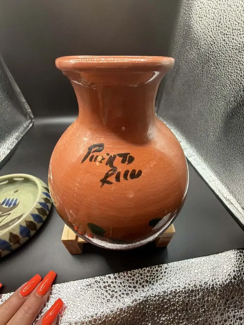 Vintage Hand-Painted Puerto Rico Terracotta Clay Pottery Vase
